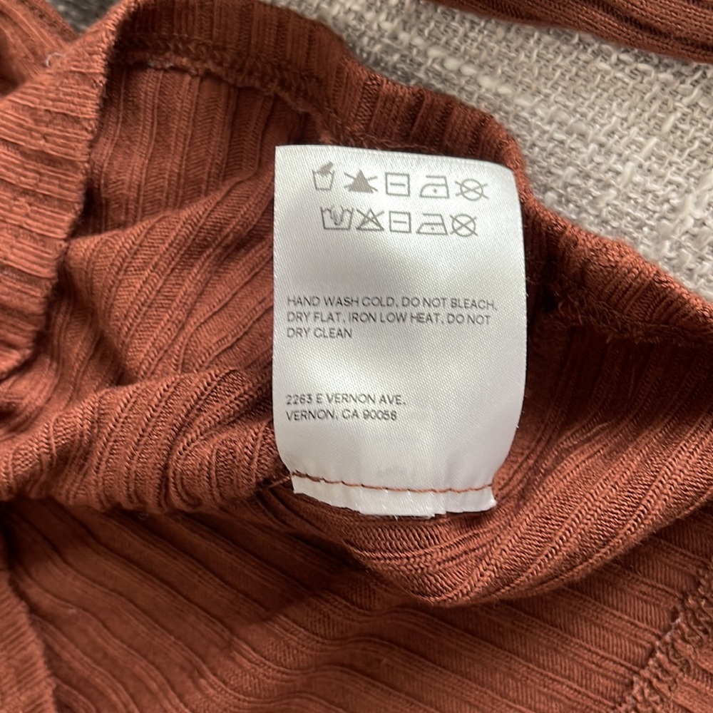 Reformation Ribbed Two-Piece Lounge Set in Rust Brown - Picture 6 of 13